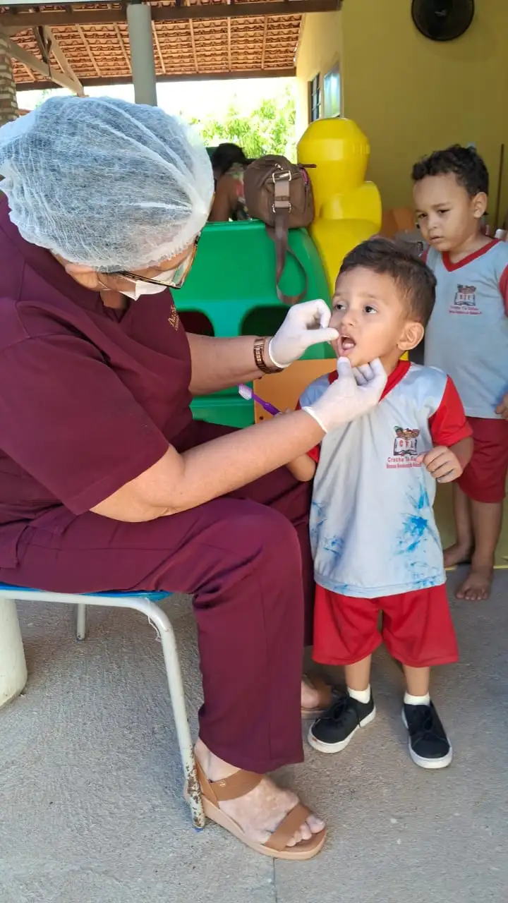 Foto 4 – Saúde na Escola: Creche Tia Eulina promove ação de higiene bucal para as crianças 🪥✨
